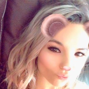 Meet your Posher, Ana